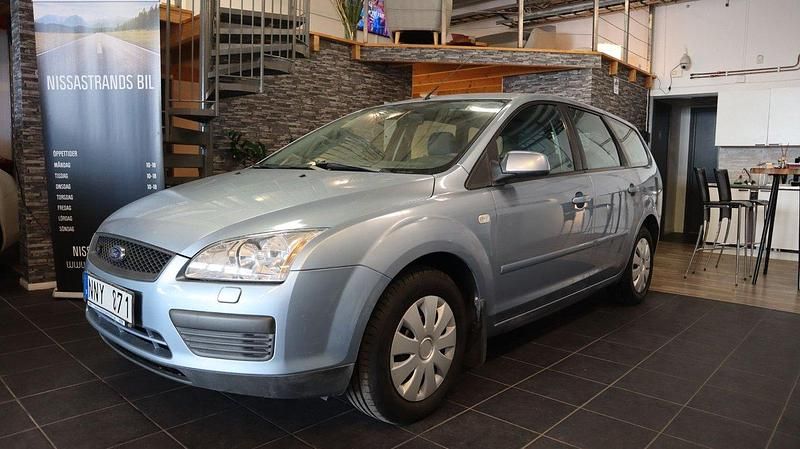 Blå Begagnad 2007 Ford Focus Kombi | 39 900 kr - Bild 1/4