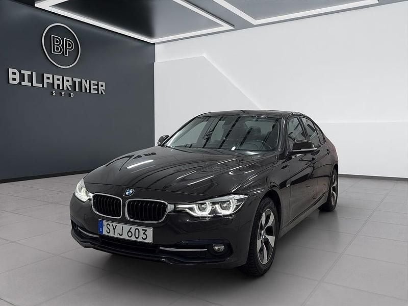 Begagnad BMW 320 Sport Line 190 HK (139 kW) 2018 Brun Sedan