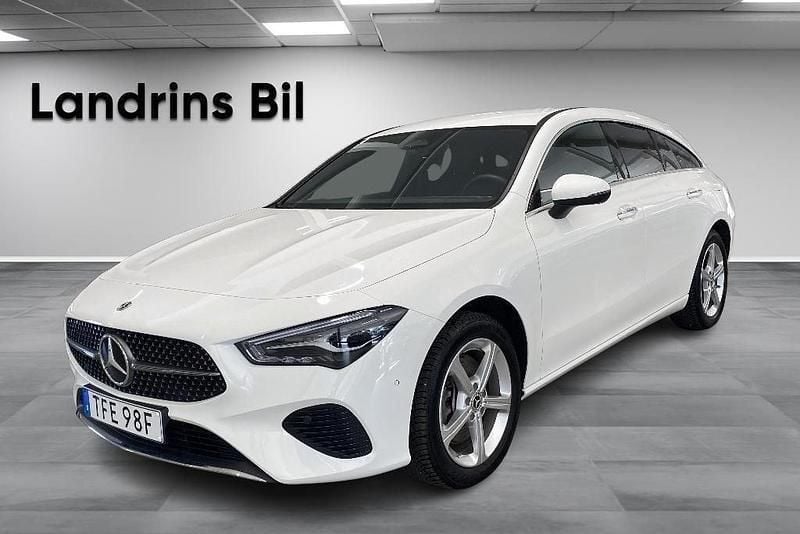 Vit Begagnad 2023 Mercedes CLA250e Shooting Brake Kombi | 359 900 kr (Superpris) - Bild 1/4