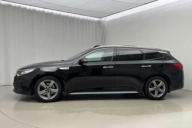 Begagnad Kia Optima Advance 205 HK (150 kW) 2020 Svart Kombi