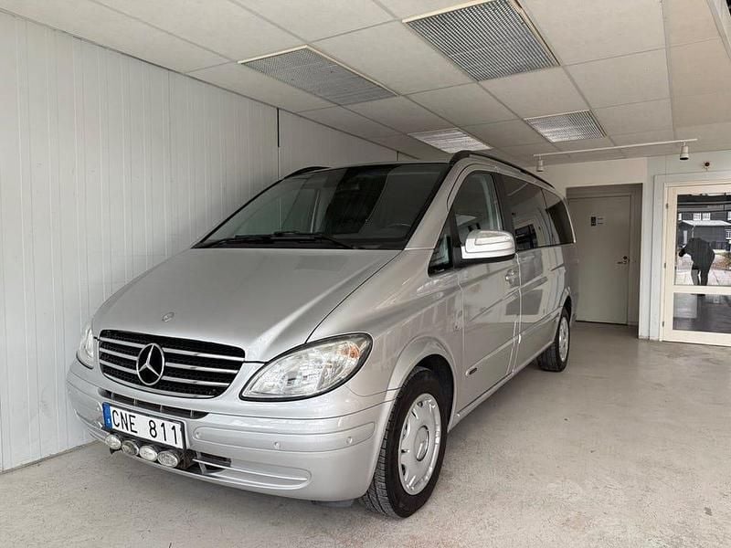 Silver Begagnad 2010 Mercedes Viano Minibuss | 169 900 kr (Marknadspris) - Bild 1/4