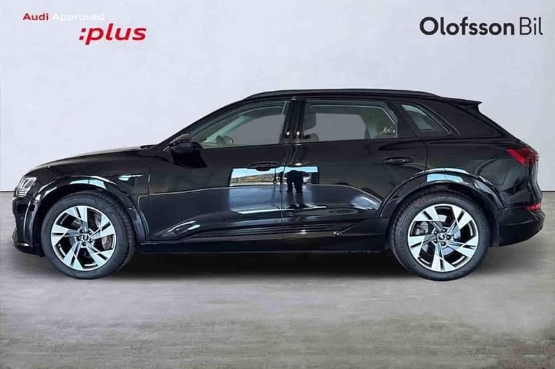 Svart Begagnad 2022 Audi e-tron SUV | 389 000 kr (Bra pris) - Bild 1/1