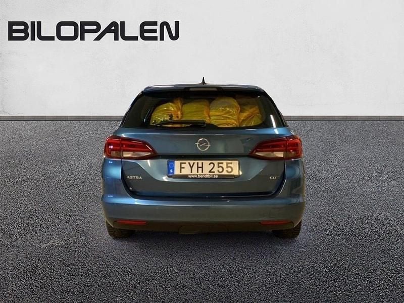 Begagnad Opel Astra Dynamic 110 HK (80 kW) 2016 Blå Kombi
