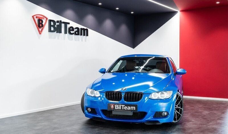 Blå Begagnad 2007 BMW 335 Cabriolet M Sport Cab | 229 900 kr (Dyr) - Bild 1/4