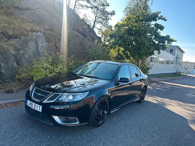 Svart Begagnad 2008 Saab 9-3 Vector Sedan | 43 500 kr (Bra pris) - Bild 1/4