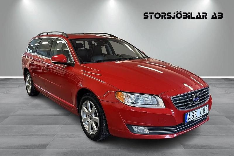 Begagnad Volvo V70 Momentum 163 HK (119 kW) 2013 Röd Kombi