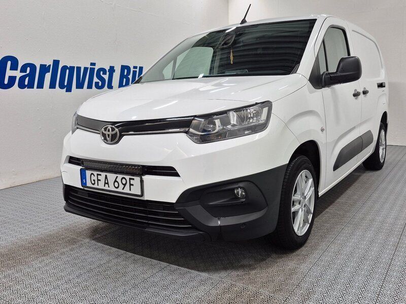 Vit Begagnad 2021 Toyota Proace City Van | 189 000 kr (Bra pris) - Bild 1/4