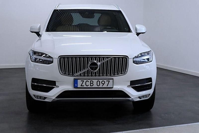 Begagnad Volvo XC90 Inscription 250 HK (183 kW) 2017 Vit SUV