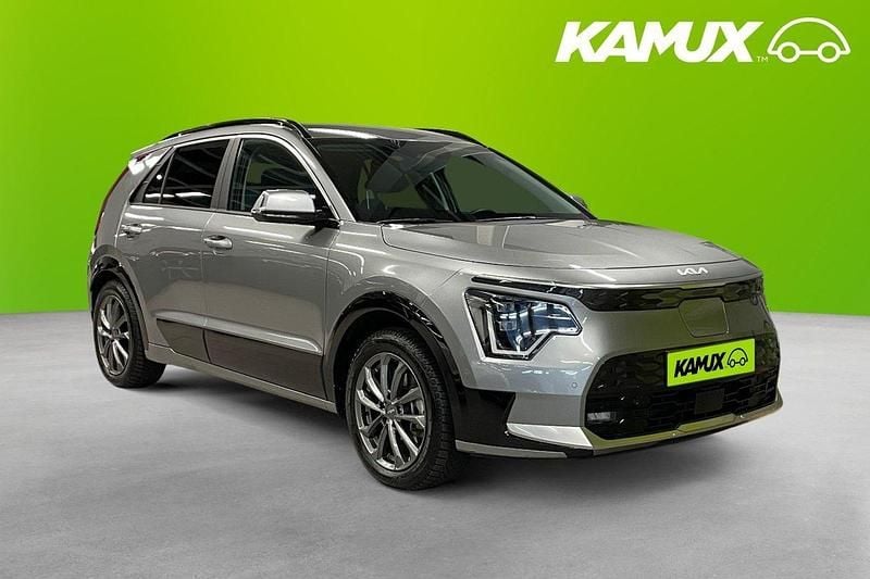Grå (okänd) Begagnad 2024 Kia e-Niro 2 SUV | 374 700 kr (Dyr) - Bild 1/3