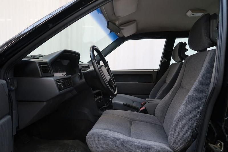 Begagnad Volvo 940 131 HK (96 kW) 1991 Svart Sedan