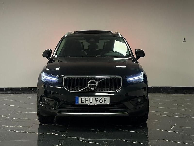 Begagnad Volvo XC40 Momentum 179 HK (131 kW) 2020 Svart SUV