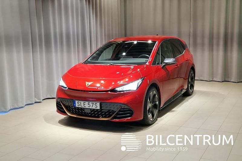 Röd Begagnad 2022 Cupra Born Halvkombi | 269 900 kr (Marknadspris) - Bild 1/4