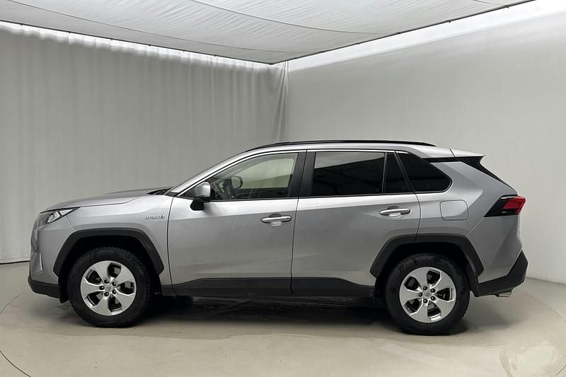 Begagnad Toyota RAV4 222 HK (163 kW) 2020 Silver SUV