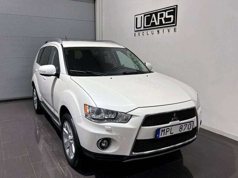 Begagnad Mitsubishi Outlander 170 HK (125 kW) 2010 Vit SUV