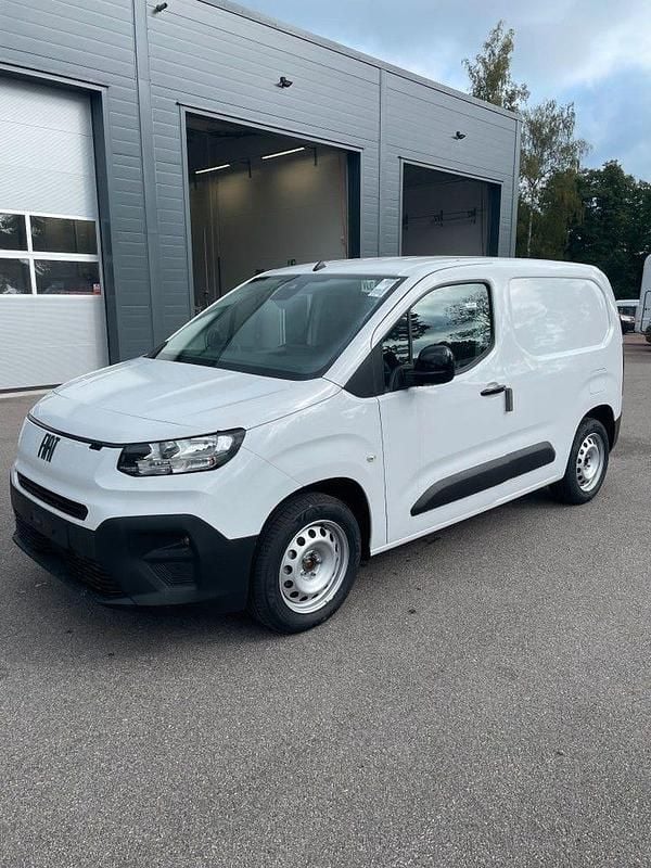 Ny Fiat Doblò 131 HK (96 kW) 2025 Vit Minibuss