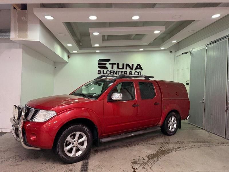 Röd Begagnad 2010 Nissan Navara Pickup | 139 900 kr (Lite dyr) - Bild 1/4