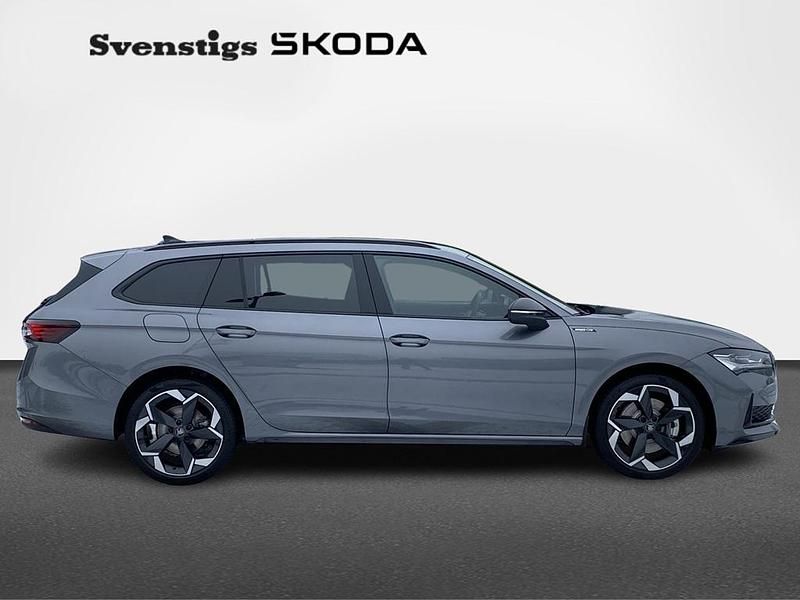 Ny Skoda Superb 2026 Grå Kombi