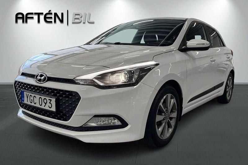 Vit Begagnad 2016 Hyundai i20 Halvkombi | 105 000 kr (Marknadspris) - Bild 1/3