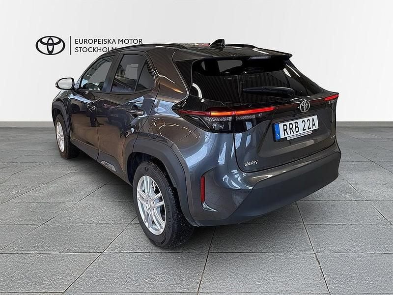 Begagnad Toyota Yaris Cross Active 92 HK (67 kW) 2025 Mörkgrå SUV