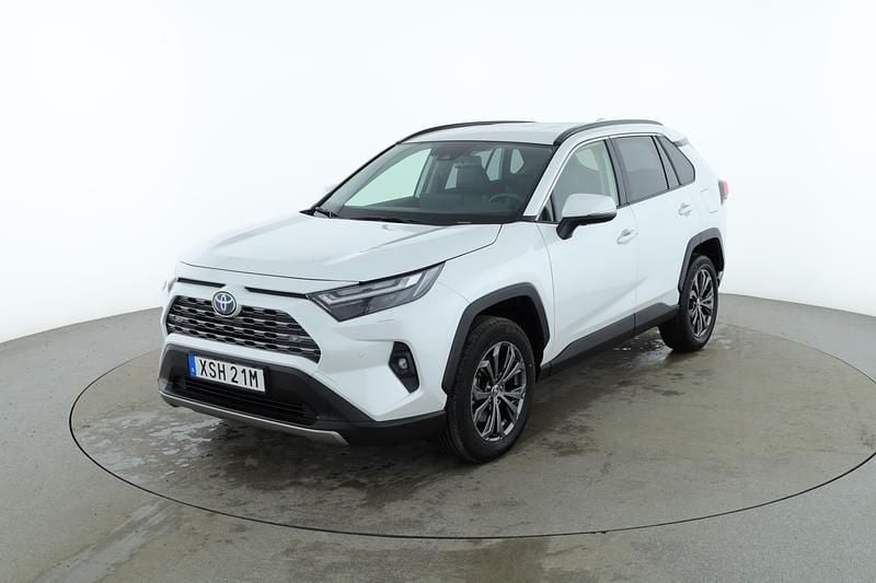 Vit Begagnad 2023 Toyota RAV4 Hybrid Executive SUV | 436 000 kr (Superpris) - Bild 1/4