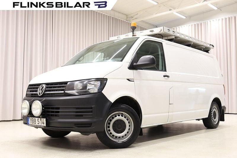 Vit Begagnad 2016 VW T6 Van | 109 900 kr (Superpris) - Bild 1/4
