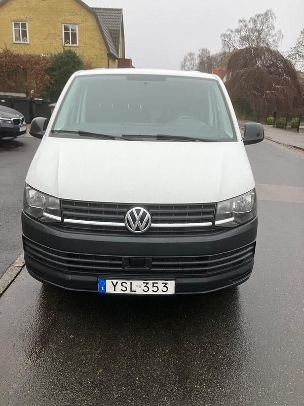 Begagnad 2018 VW T6 Van | 159 900 kr (Superpris) - Bild 1/4