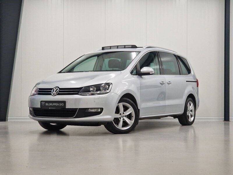 Silver Begagnad 2013 VW Sharan Minibuss | 159 900 kr (Lite dyr) - Bild 1/4