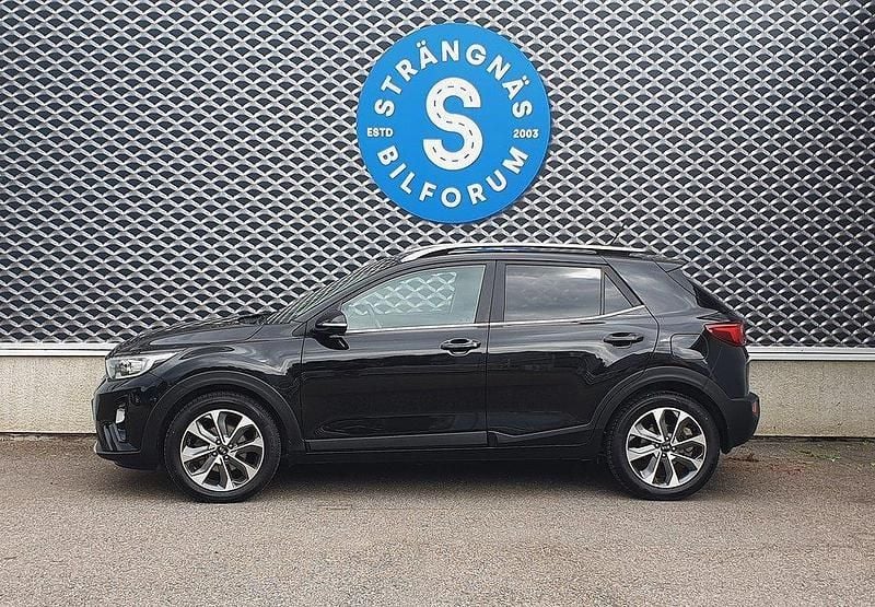 Svart Begagnad 2017 Kia Stonic Advance SUV | 129 000 kr (Marknadspris) - Bild 1/4