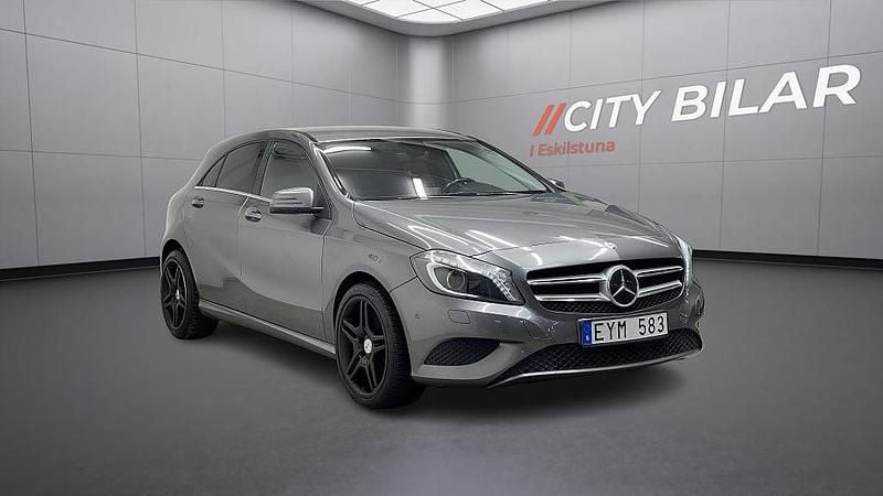 Begagnad Mercedes A180 Urban 109 HK (80 kW) 2012 Grå Halvkombi