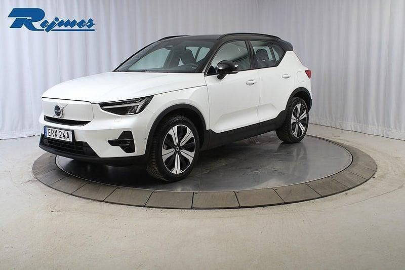 Vit Begagnad 2022 Volvo XC40 Ultimate SUV | 369 900 kr (Marknadspris) - Bild 1/4