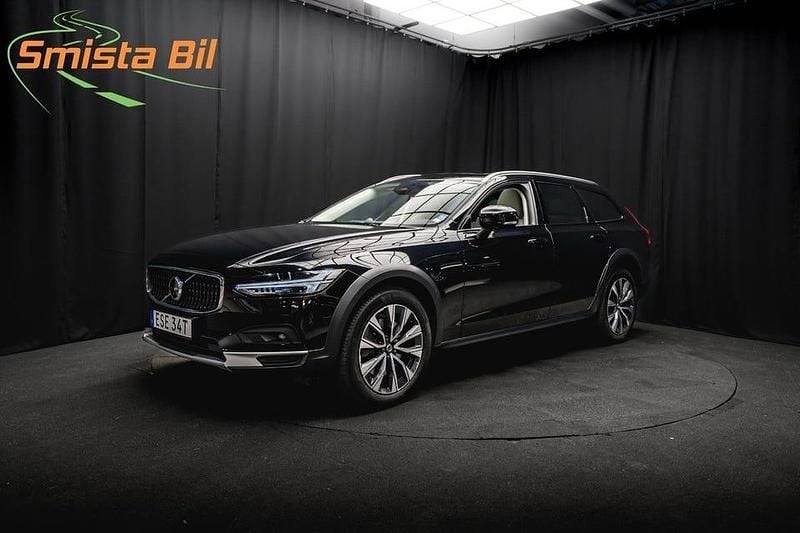 Svart Begagnad 2022 Volvo V90 CC Ultimate Kombi | 498 900 kr (Marknadspris) - Bild 1/4
