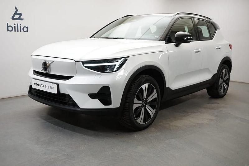 Begagnad Volvo XC40 Core 175 kW (238 HK) 2022 Vit SUV