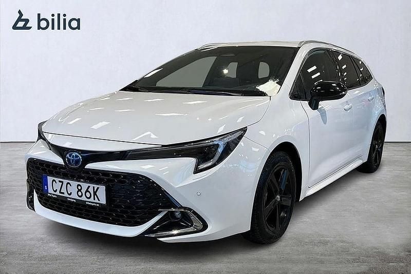 Begagnad Toyota Corolla Style 141 HK (103 kW) 2025 Vit Kombi