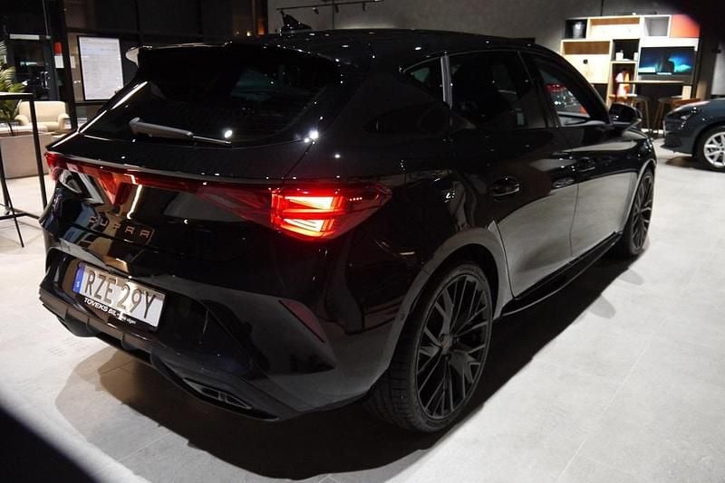 Ny Cupra Leon 2026 Svart