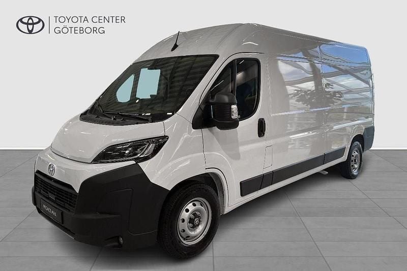 Vit Begagnad 2024 Toyota Proace Van | 519 900 kr (Marknadspris) - Bild 1/4