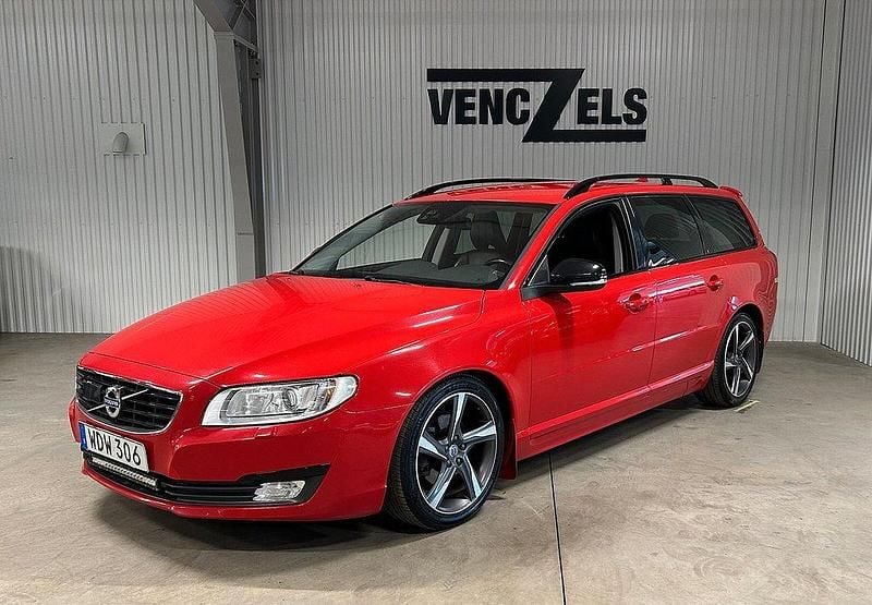 Röd Begagnad 2016 Volvo V70 Momentum Kombi | 144 000 kr (Marknadspris) - Bild 1/4
