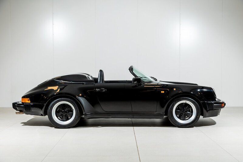 Grå Begagnad 2004 Porsche 911 Cab | 2 595 000 kr - Bild 1/4