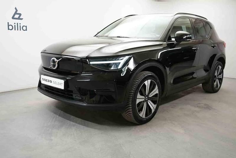 Begagnad Volvo XC40 Single Motor 175 kW (238 HK) 2023 Svart SUV