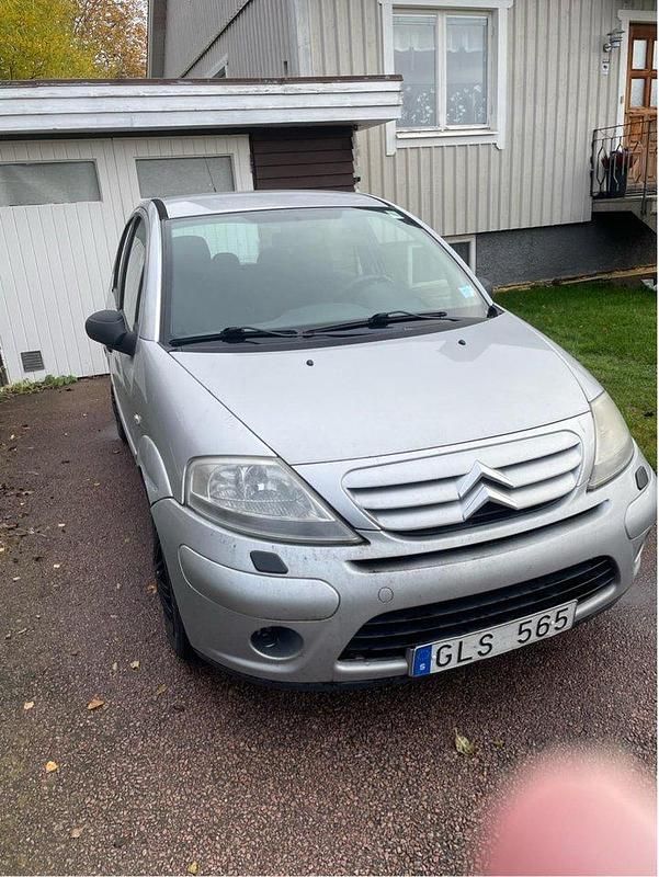 Silver Begagnad 2008 Citroën C3 Halvkombi | 15 000 kr (Superpris) - Bild 1/2