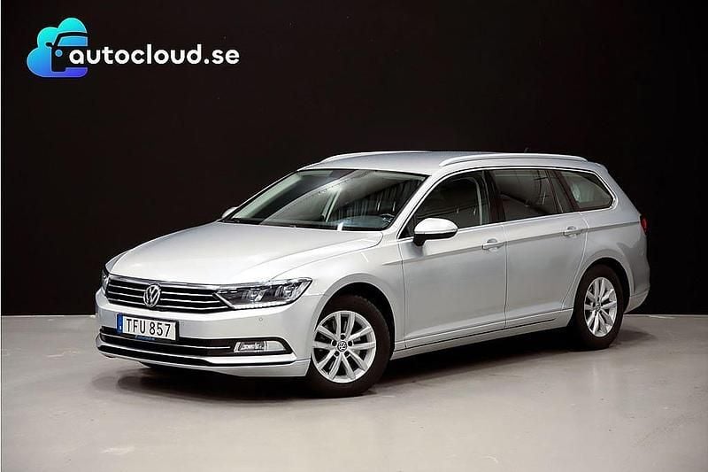Silver Begagnad 2018 VW Passat Kombi | 174 800 kr (Bra pris) - Bild 1/3