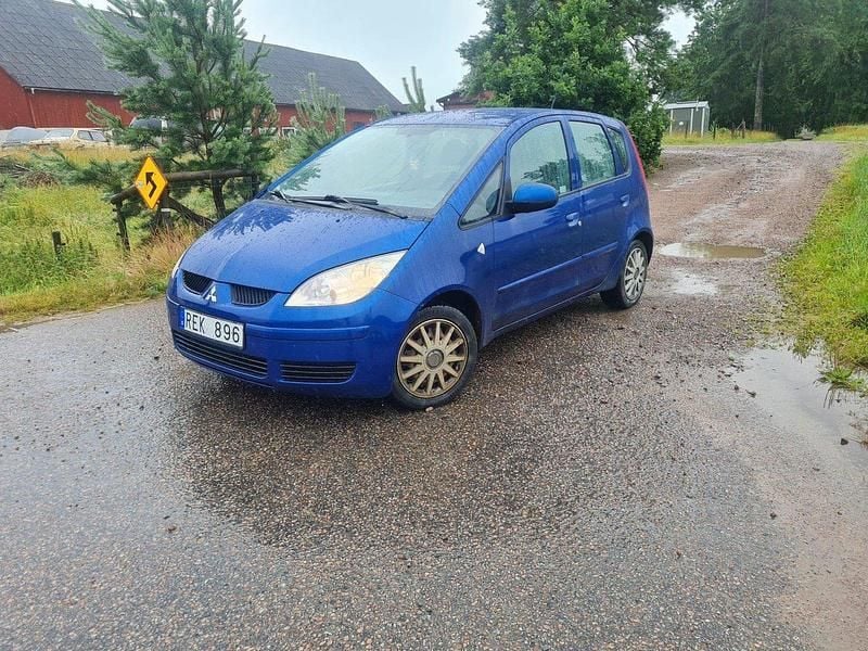 Blå Begagnad 2009 Mitsubishi Colt Halvkombi | 19 500 kr (Superpris) - Bild 1/4