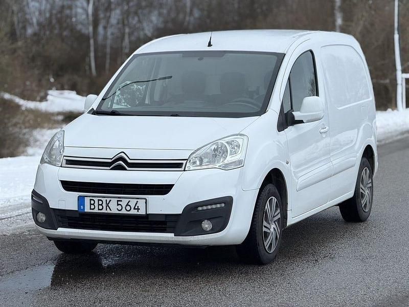 Begagnad Citroën Berlingo 135 HK (99 kW) 2017 Vit Minibuss