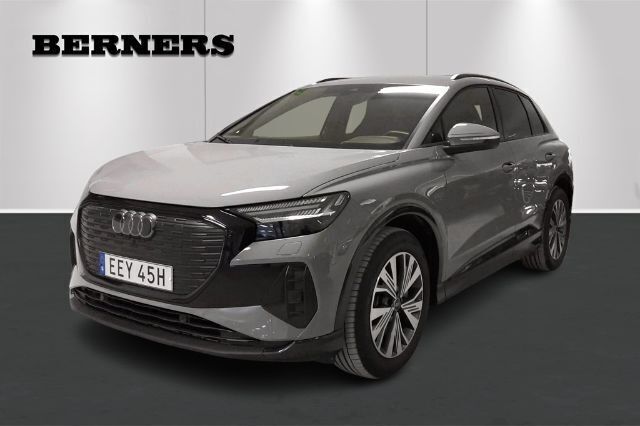 Kiselgrå Begagnad 2023 Audi Q4 e-tron Proline SUV | 499 900 kr (Dyr) - Bild 1/4