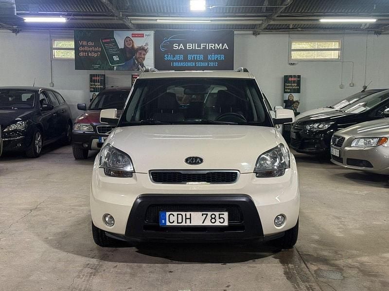 Vit Begagnad 2009 Kia Soul 4 SUV | 57 900 kr (Marknadspris) - Bild 1/4