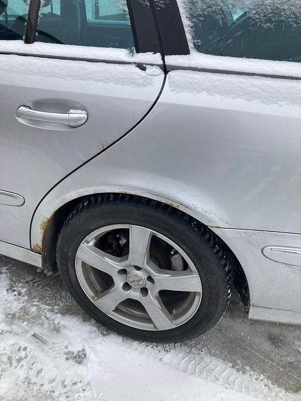 Begagnad Mercedes E350 272 HK (200 kW) 2005