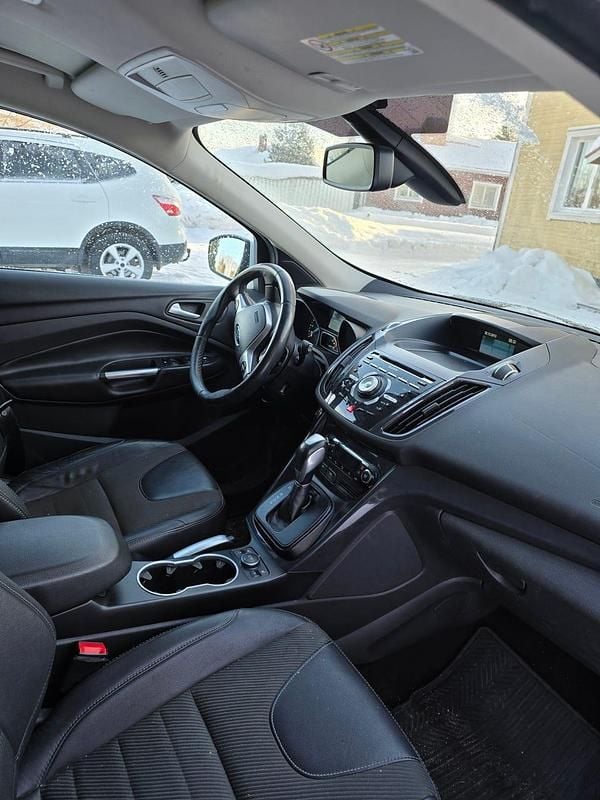 Begagnad Ford Kuga 140 HK (102 kW) 2014 SUV