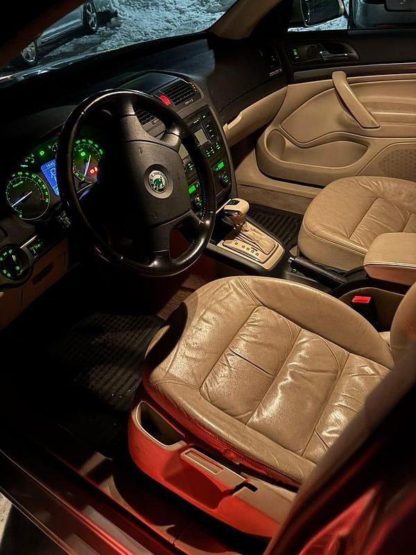 Begagnad 2007 Skoda Octavia Halvkombi | 39 000 kr (Marknadspris) - Bild 1/4