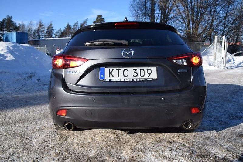 Begagnad Mazda 3 Inclusive 150 HK (110 kW) 2014 Grå met Halvkombi