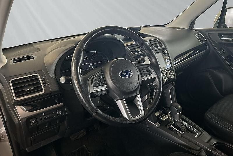 Begagnad Subaru Forester 147 HK (108 kW) 2015 Silver SUV