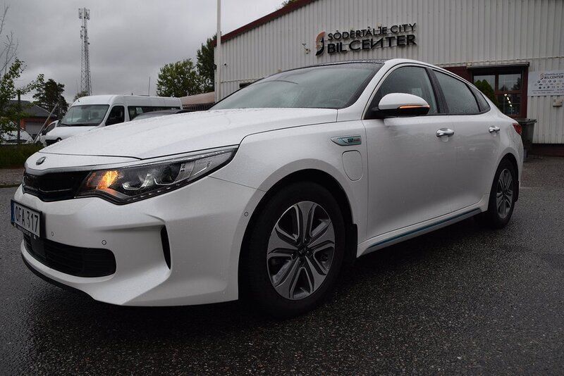 Vit Begagnad 2016 Kia Optima Hybrid Sedan | 199 900 kr (Marknadspris) - Bild 1/4